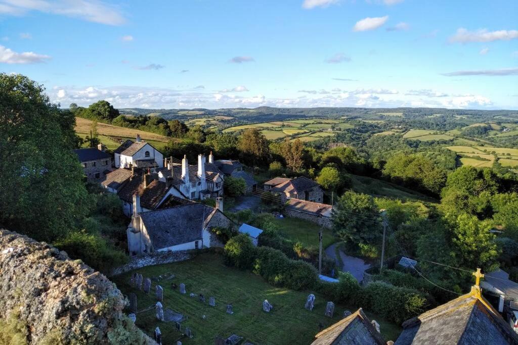 Вилла The Dairy - Quaint 1Br In Dartmoor National Park Hennock Экстерьер фото