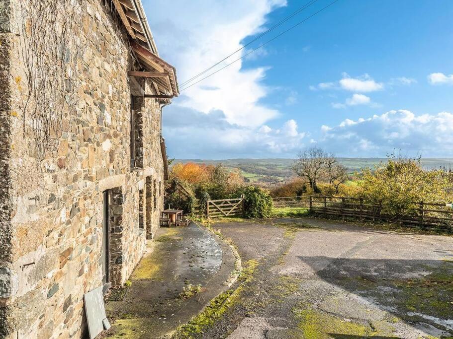 Вилла The Dairy - Quaint 1Br In Dartmoor National Park Hennock Экстерьер фото