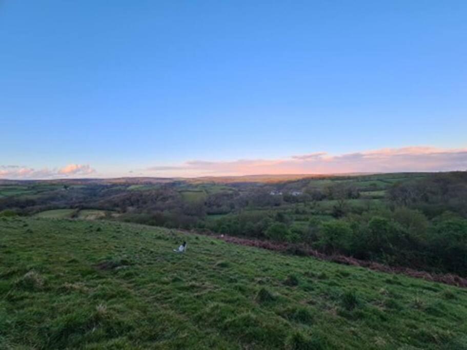 Вилла The Dairy - Quaint 1Br In Dartmoor National Park Hennock Экстерьер фото